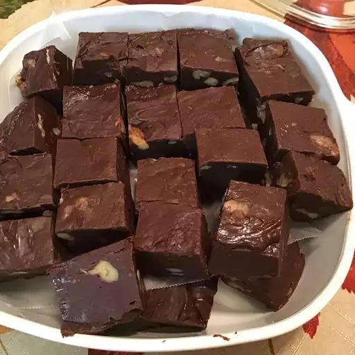 Old-Fashioned Chocolate Fudge Recipe (Classic & Creamy)