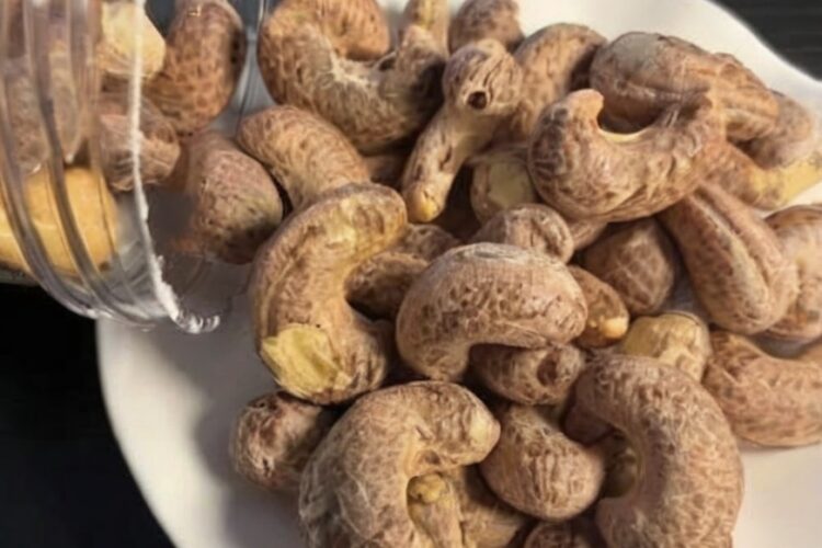 What happens when you eat cashews? Learn the benefits, possible side effects, and who should be cautious with cashews, plus healthy portion tips.