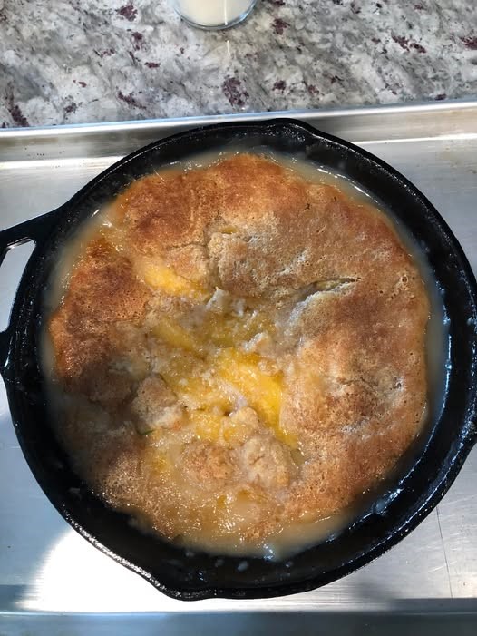 Cast Iron Skillet Peach Cobbler Recipe: A Simple, Savory Delight