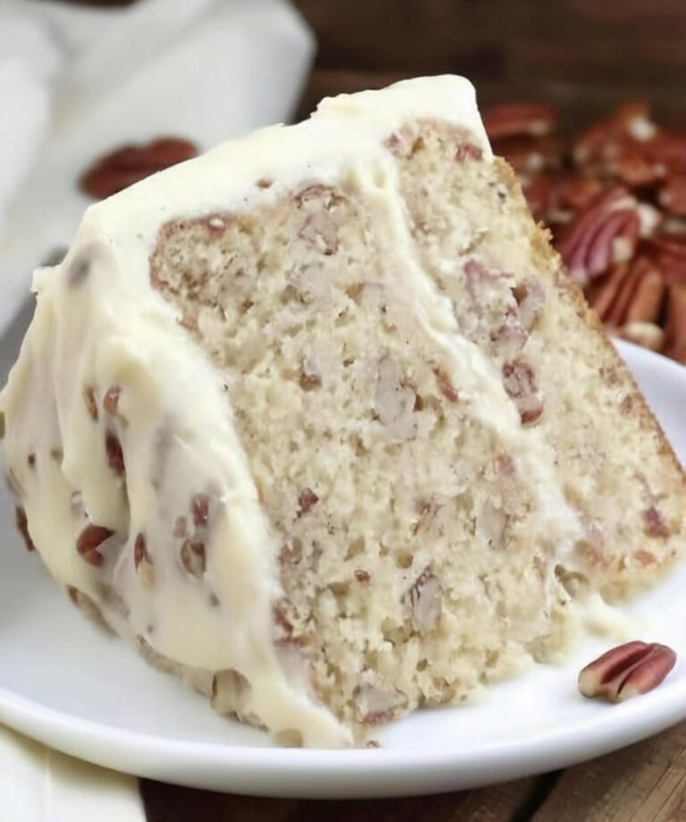 Irresistible Italian Cream Cake: A Simple, Savory Delight