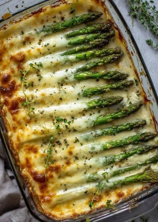 Cheesy Asparagus Casserole: The Vegetable Dish That Steals the Show
