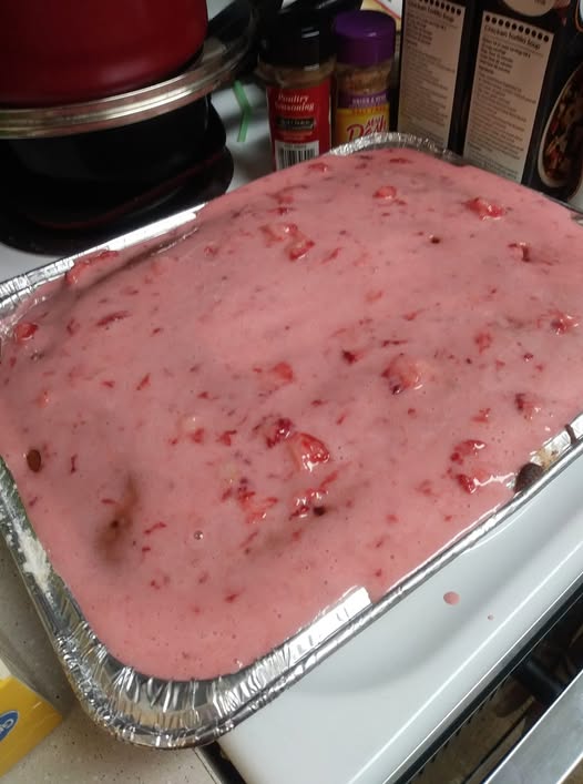 Strawberry Jello Poke Cake